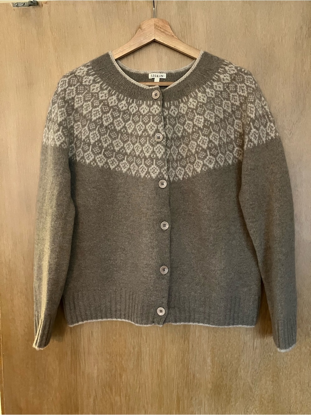 PRICE FIRM Siskin Autumn Cardigan in Feather